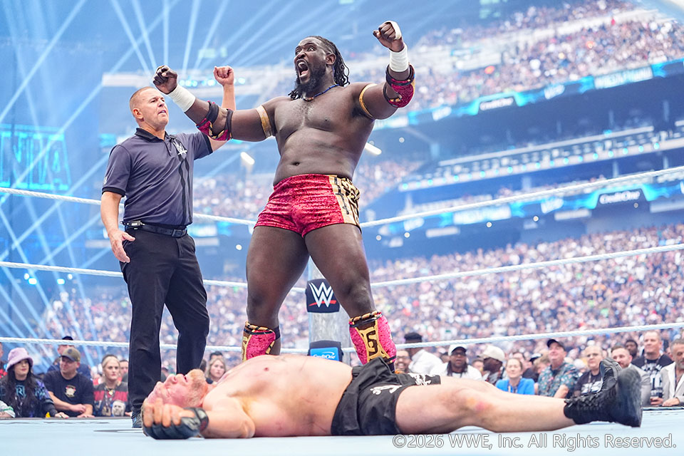 4/20【WWE】オバ・フェミが新旧怪物対決制す レスナーは引退示唆