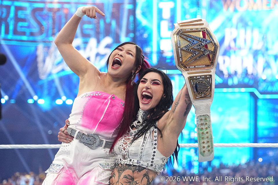4/20【WWE】イヨが援護射撃 リアがWWE女子王座5年ぶり戴冠…|プロレス
