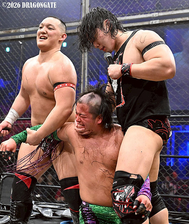 4/26【DRAGONGATE】帆希が金網6WAYで惨敗 剃髪&PSYPATRA解散も…決別